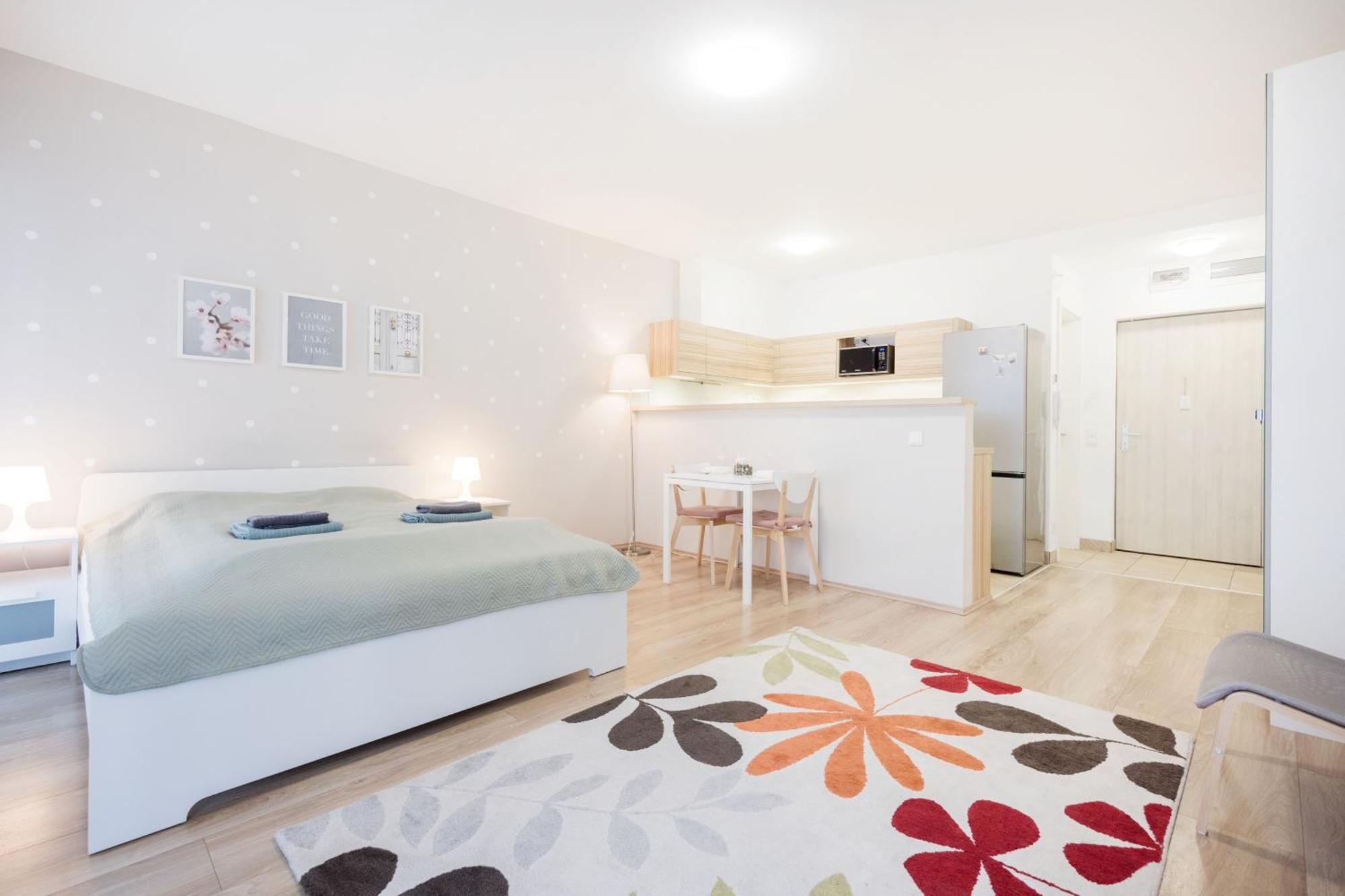 Apartament The Chic Crib With Balcony Budapeszt Zewnętrze zdjęcie