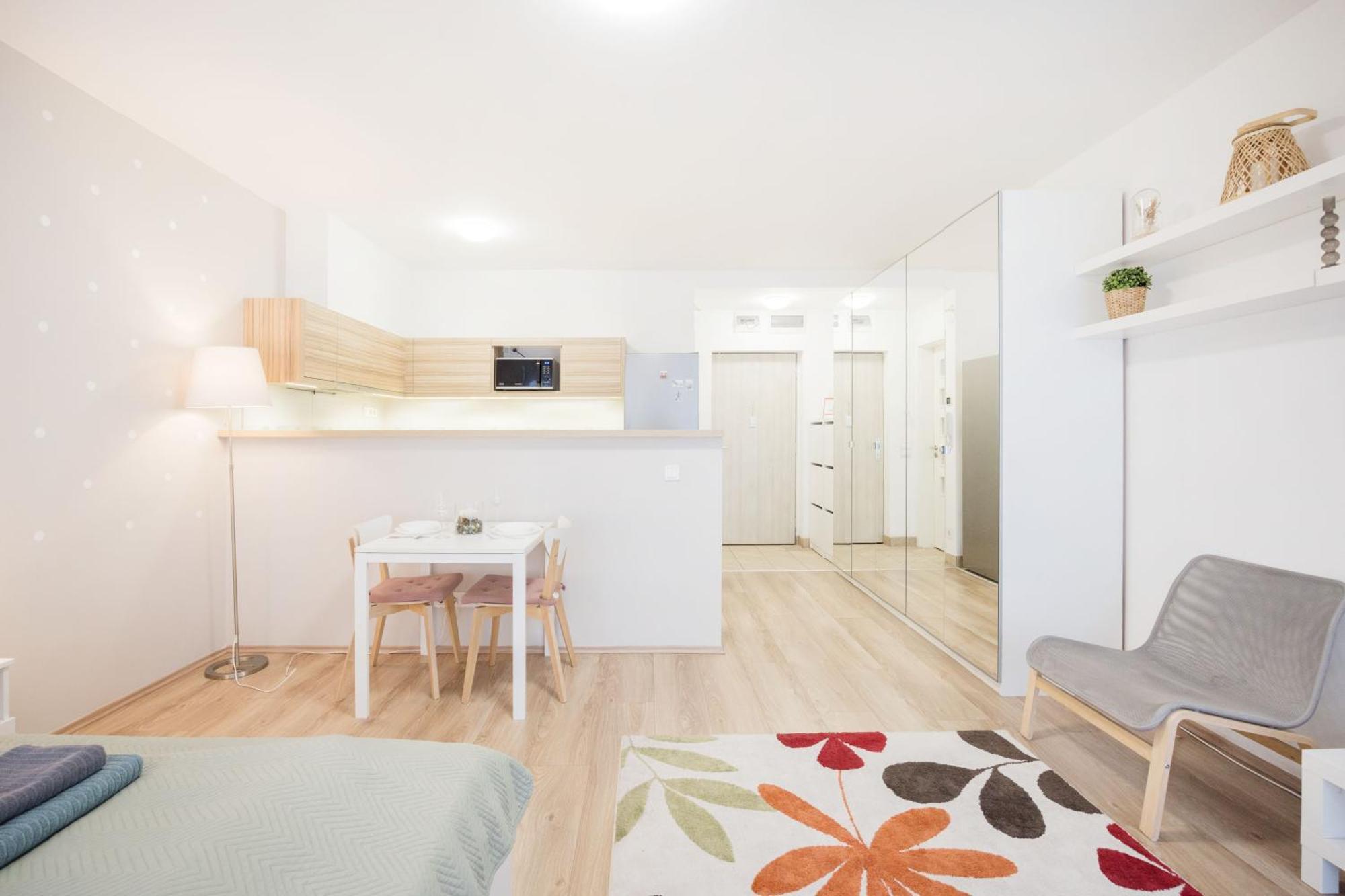 Apartament The Chic Crib With Balcony Budapeszt Zewnętrze zdjęcie