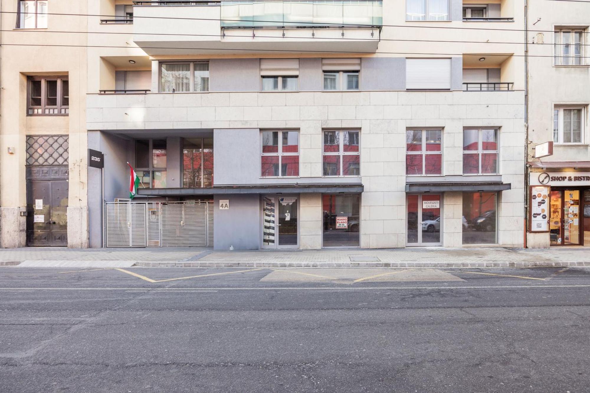 Apartament The Chic Crib With Balcony Budapeszt Zewnętrze zdjęcie